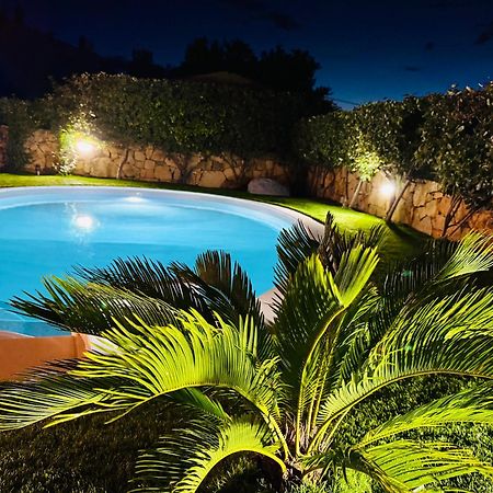 Villa Nadia Con Piscina Privata Budoni タナウネッラ エクステリア 写真