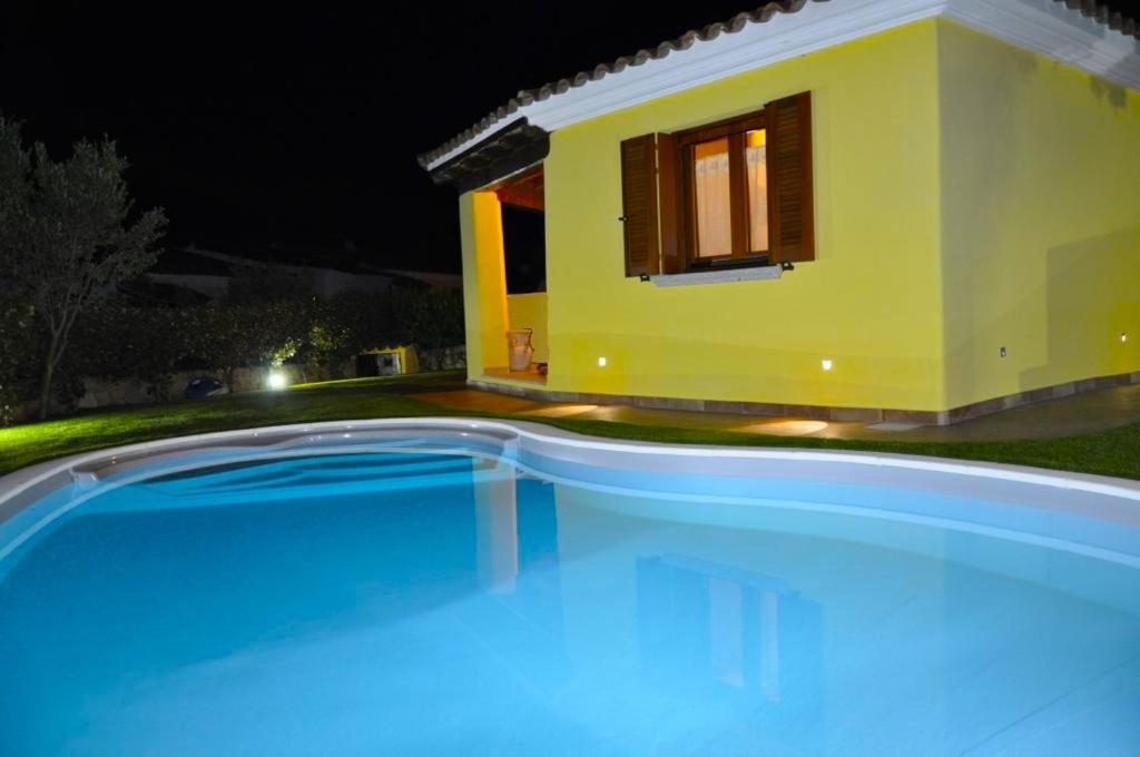 Villa Nadia Con Piscina Privata Budoni タナウネッラ エクステリア 写真