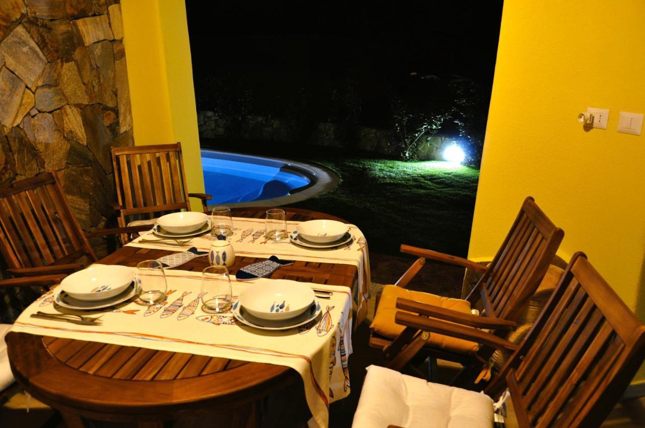 Villa Nadia Con Piscina Privata Budoni タナウネッラ エクステリア 写真