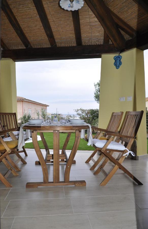 Villa Nadia Con Piscina Privata Budoni タナウネッラ エクステリア 写真