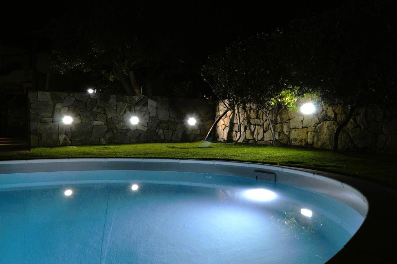 Villa Nadia Con Piscina Privata Budoni タナウネッラ エクステリア 写真