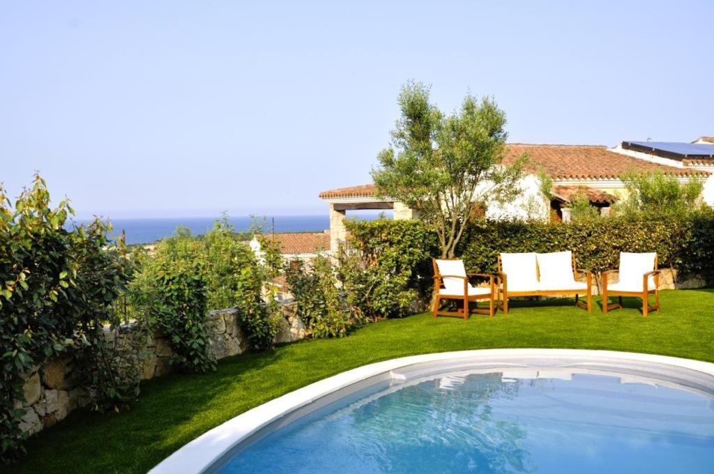 Villa Nadia Con Piscina Privata Budoni タナウネッラ エクステリア 写真