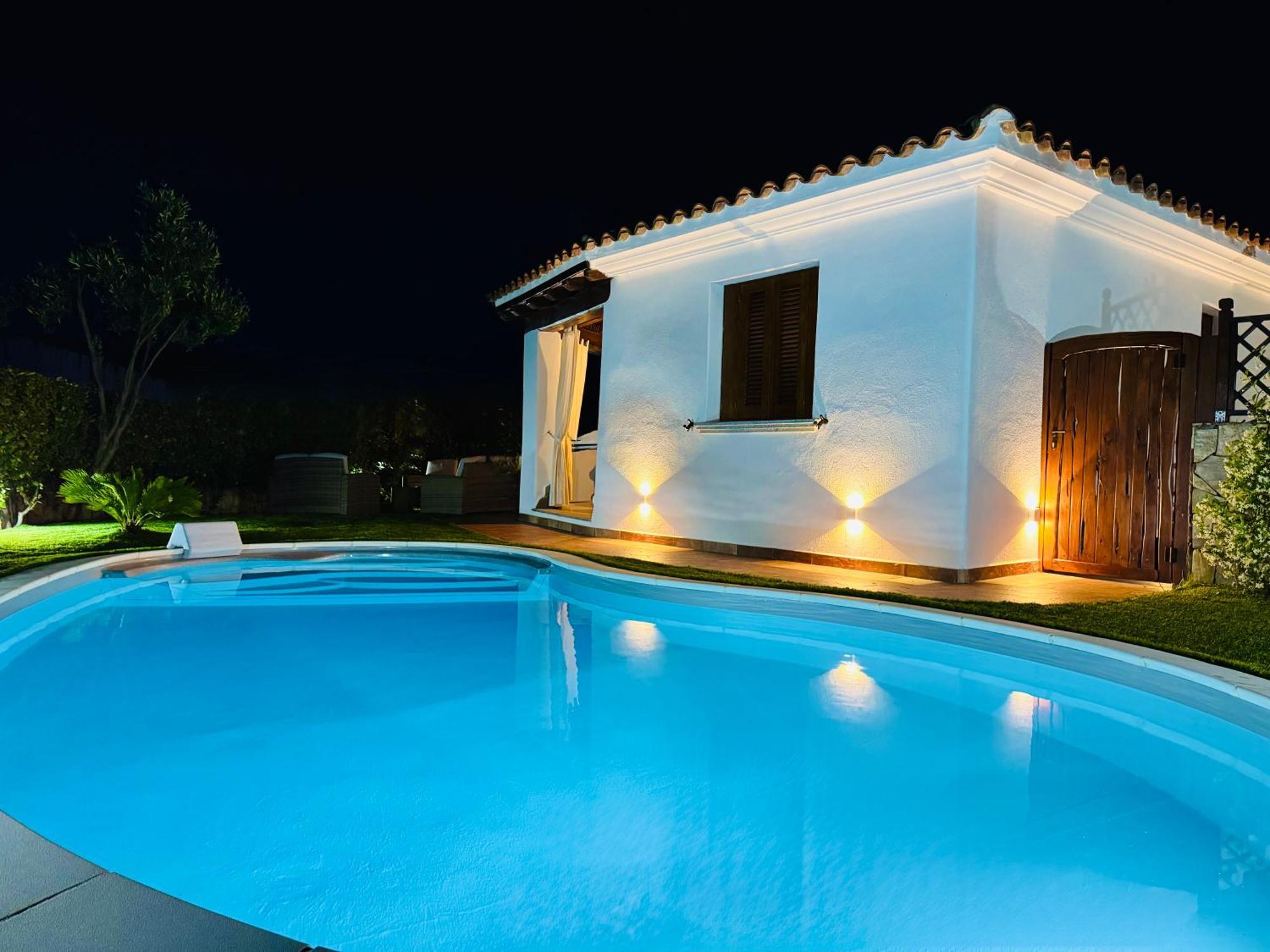 Villa Nadia Con Piscina Privata Budoni タナウネッラ エクステリア 写真